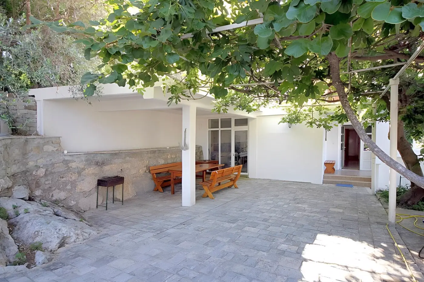 Villa with swimming pool on a plot of 1200m2, Katun Reževići, Budva