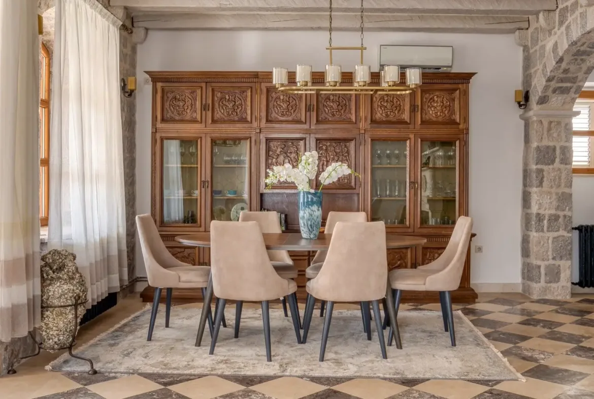 Stone villa with a large urbanized plot and swimming pool, Reževići, Budva