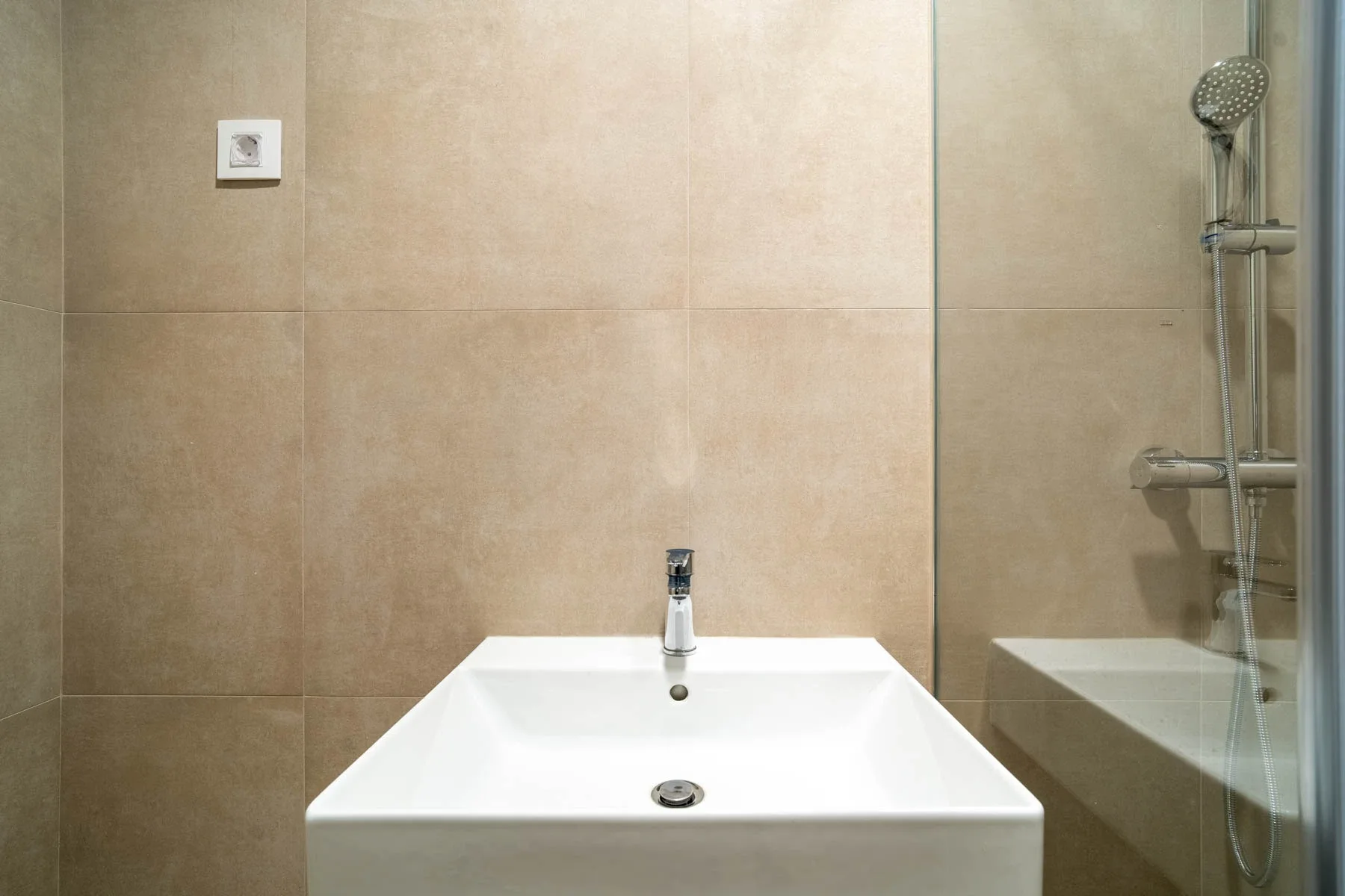 08-6-1 2-Bedroom Apartment, 77 m² – Batutova, Zvezdara, Belgrade