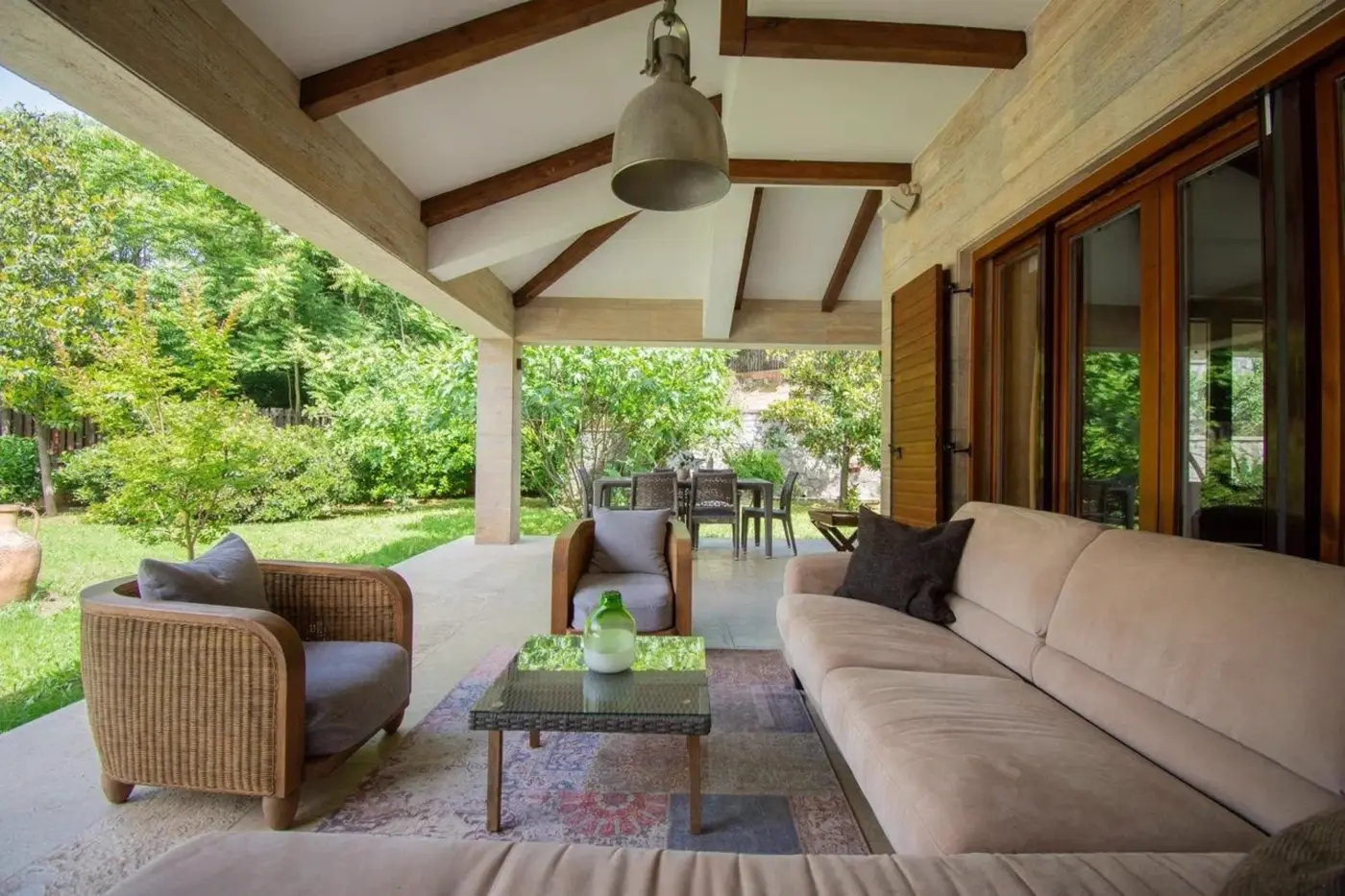 Luxury family villa with swimming pool and landscaped plot, Podgorica