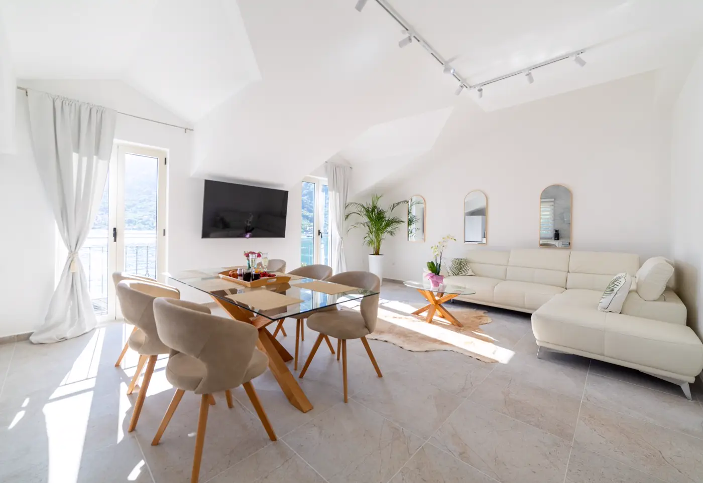 Three-story villa on the first line to the sea, available for rent, Lepetane, Tivat