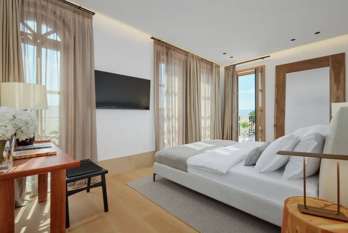 Exclusive complex of three villas with sea view, available for rent, Budva