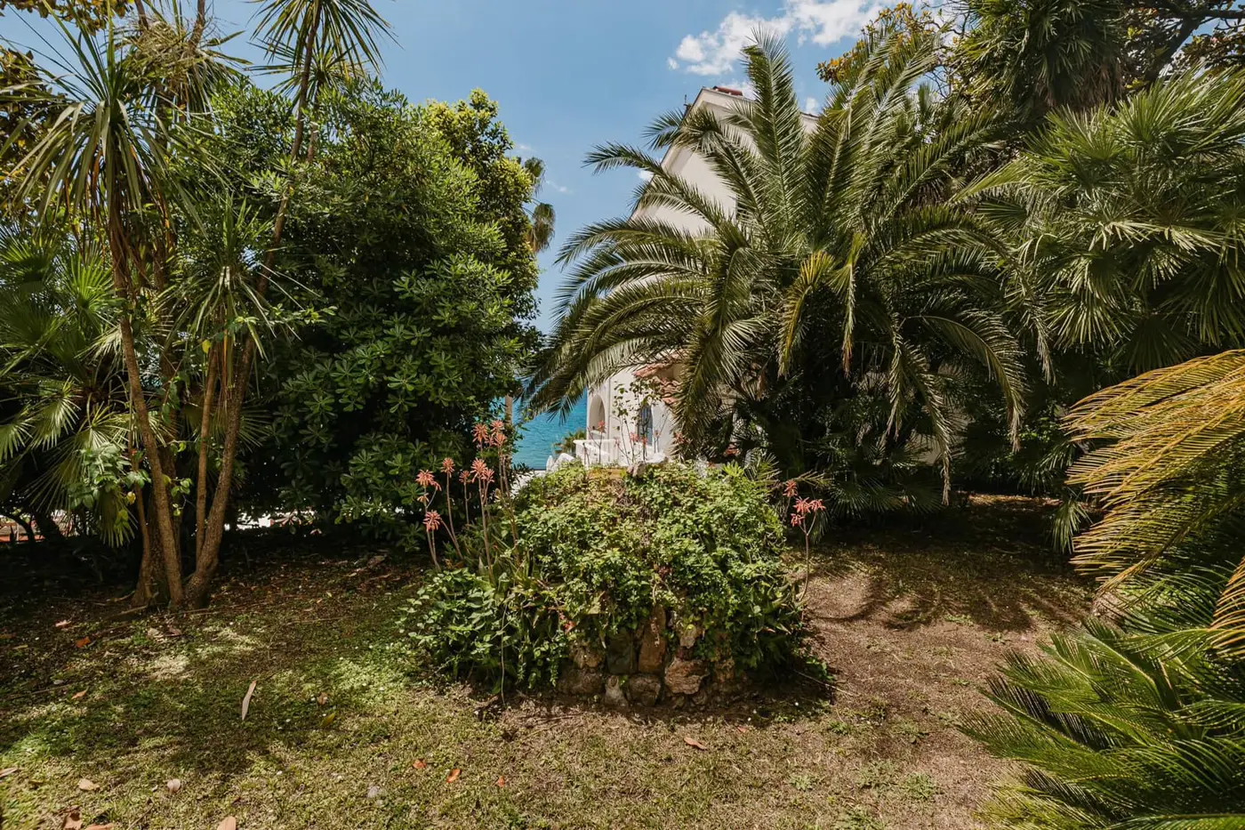 Authentic villa with a spacious garden, Herceg Novi, Savina