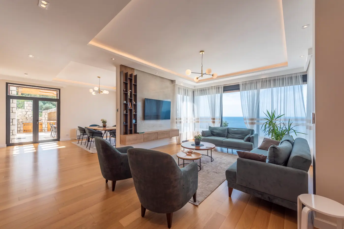 08-82 New villa with pool, Drobni Pijesak, Budva