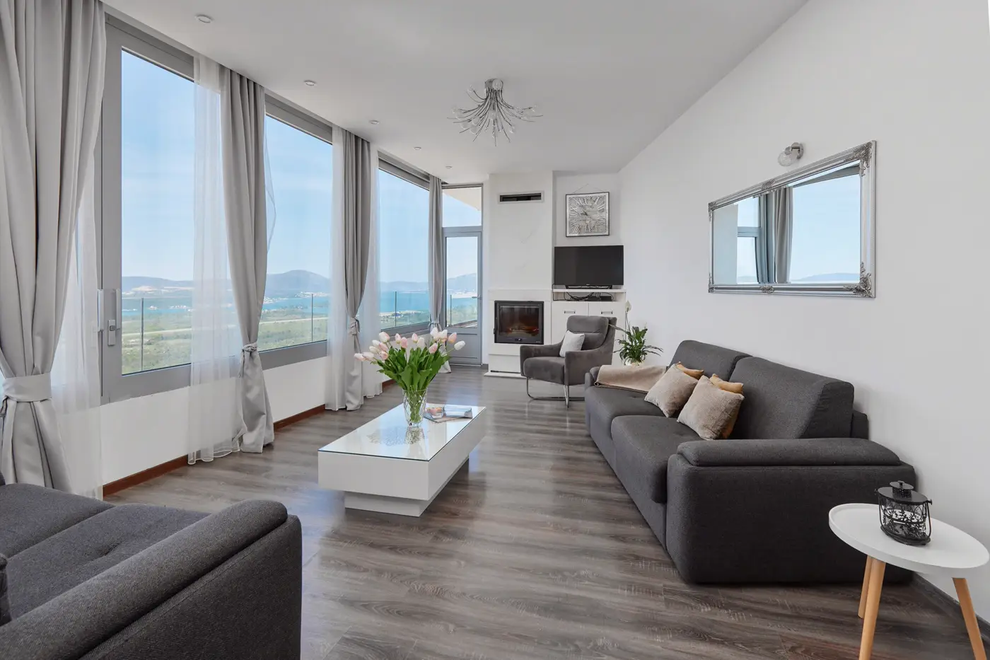 Three-room villa with pool and sea view, Kavač, Kotor