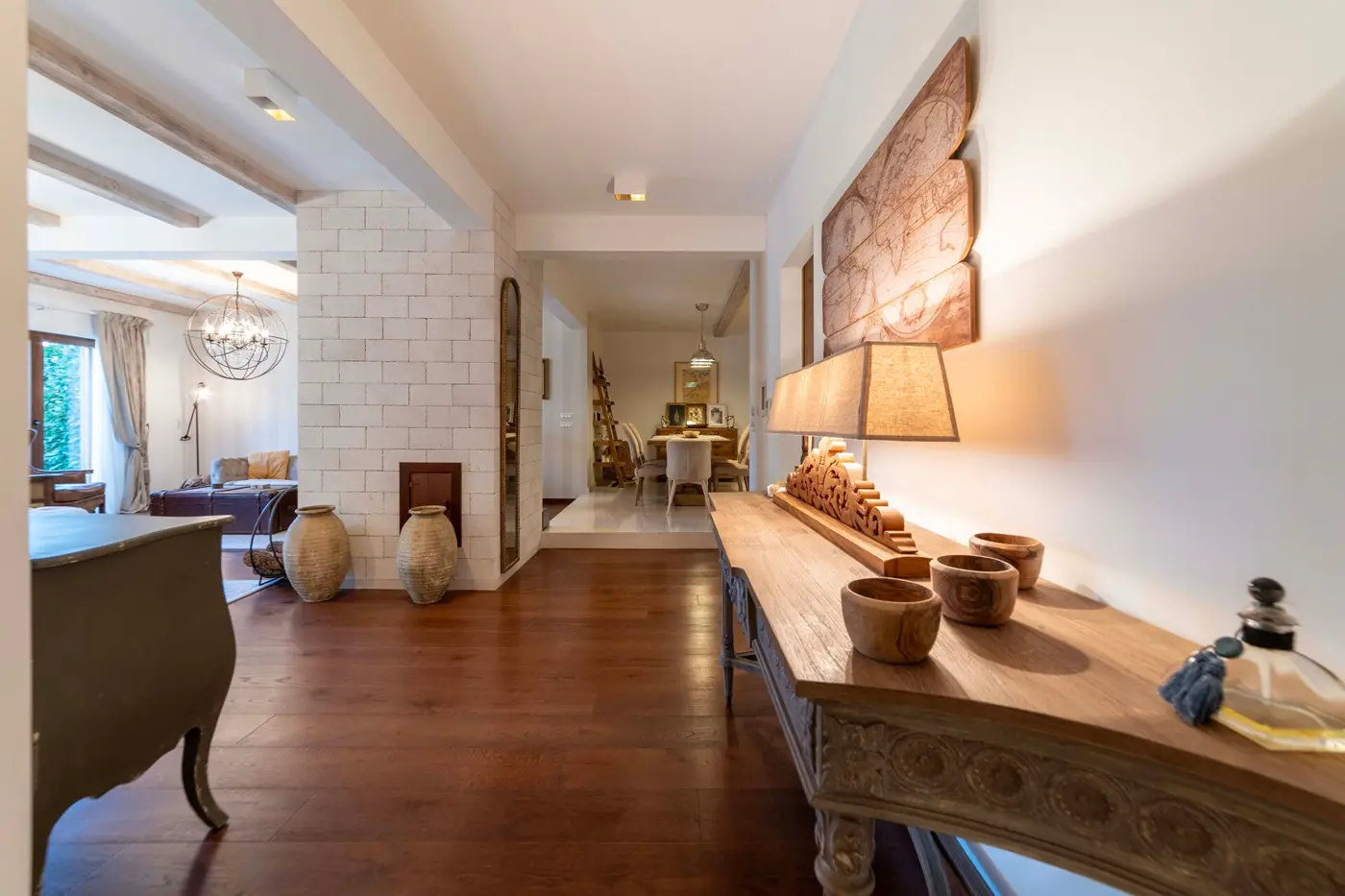 Three-room palazzo-style villa on the first line to the sea, Dobrota, Kotor