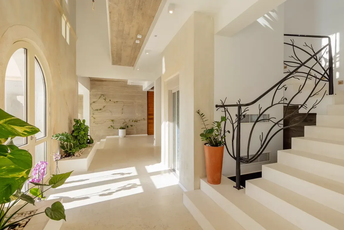 A unique villa with a panoramic view of the sea and Porto Montenegro, Tivat
