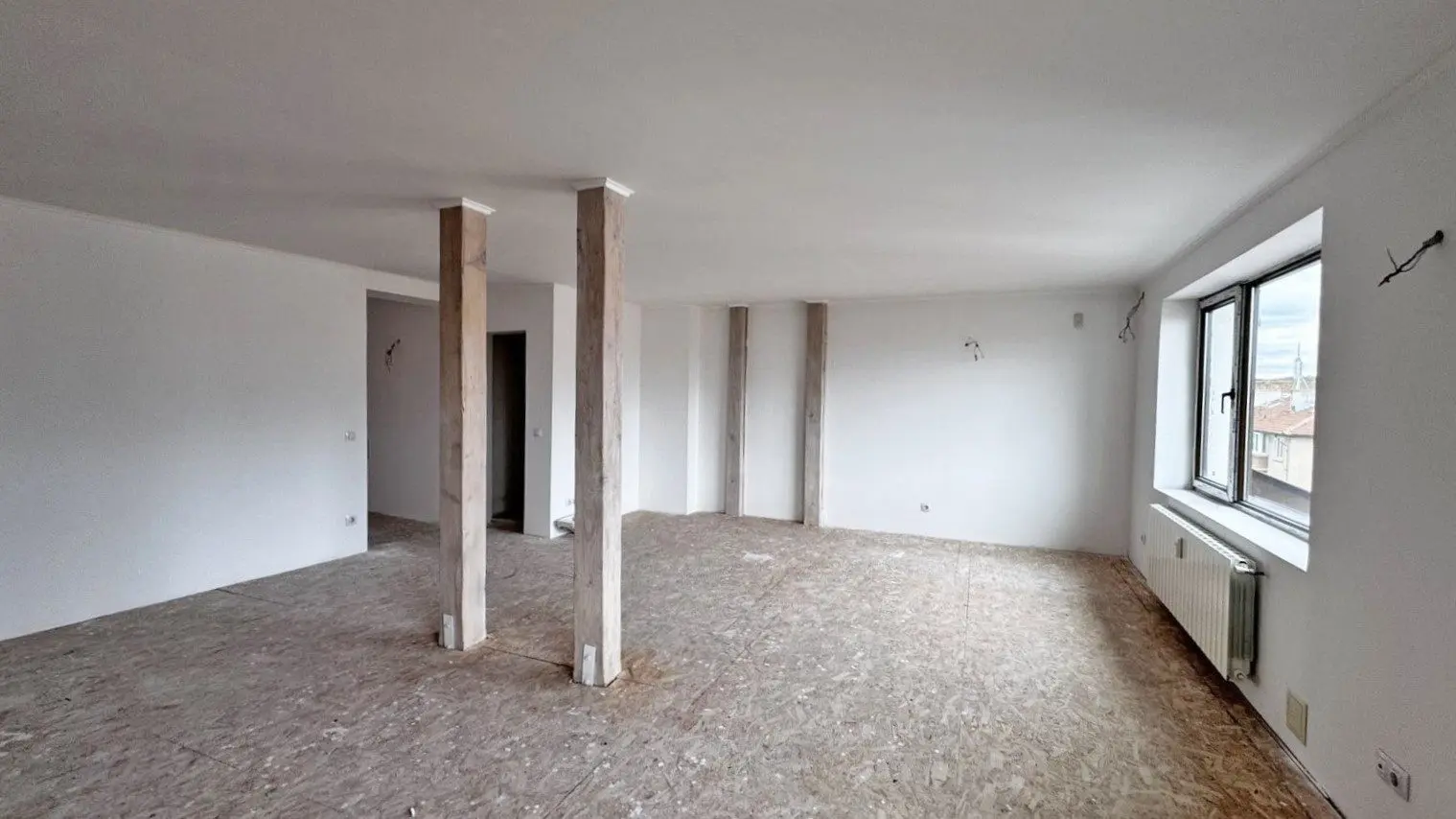 086702cc0c68609a01bc6feabe26c3b5 Bright and spacious apartment on Gurko Street for sale