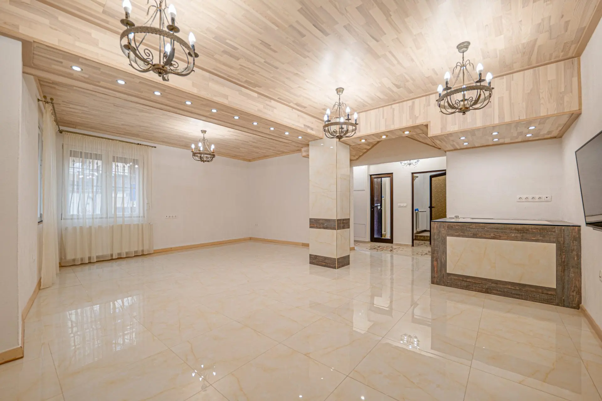 Fully renovated and partially furnished house in Oborishte for sale