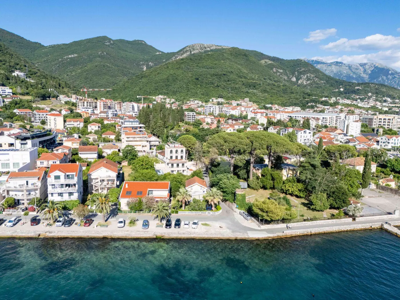09-10 Stone villa in the second row to the sea, Donja Lastva