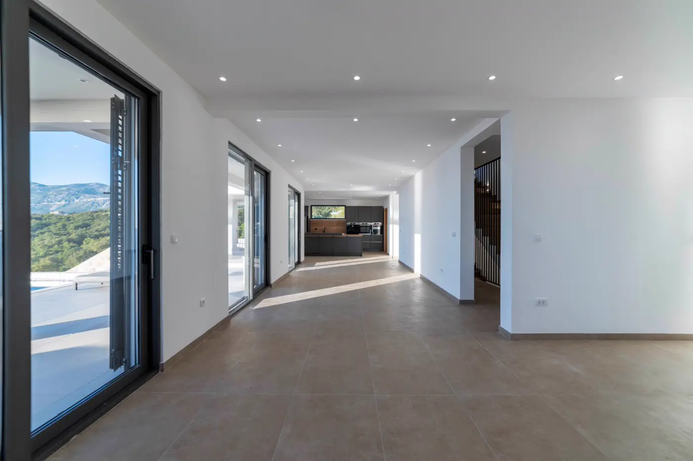 New villa with 4 bedrooms and panoramic sea view, Blizikuće, Budva