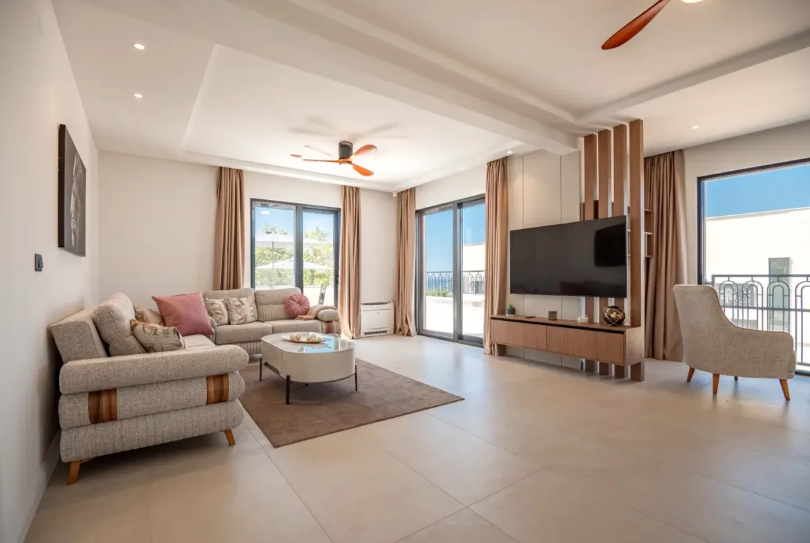 New furnished villa with pool, Reževići, Budva