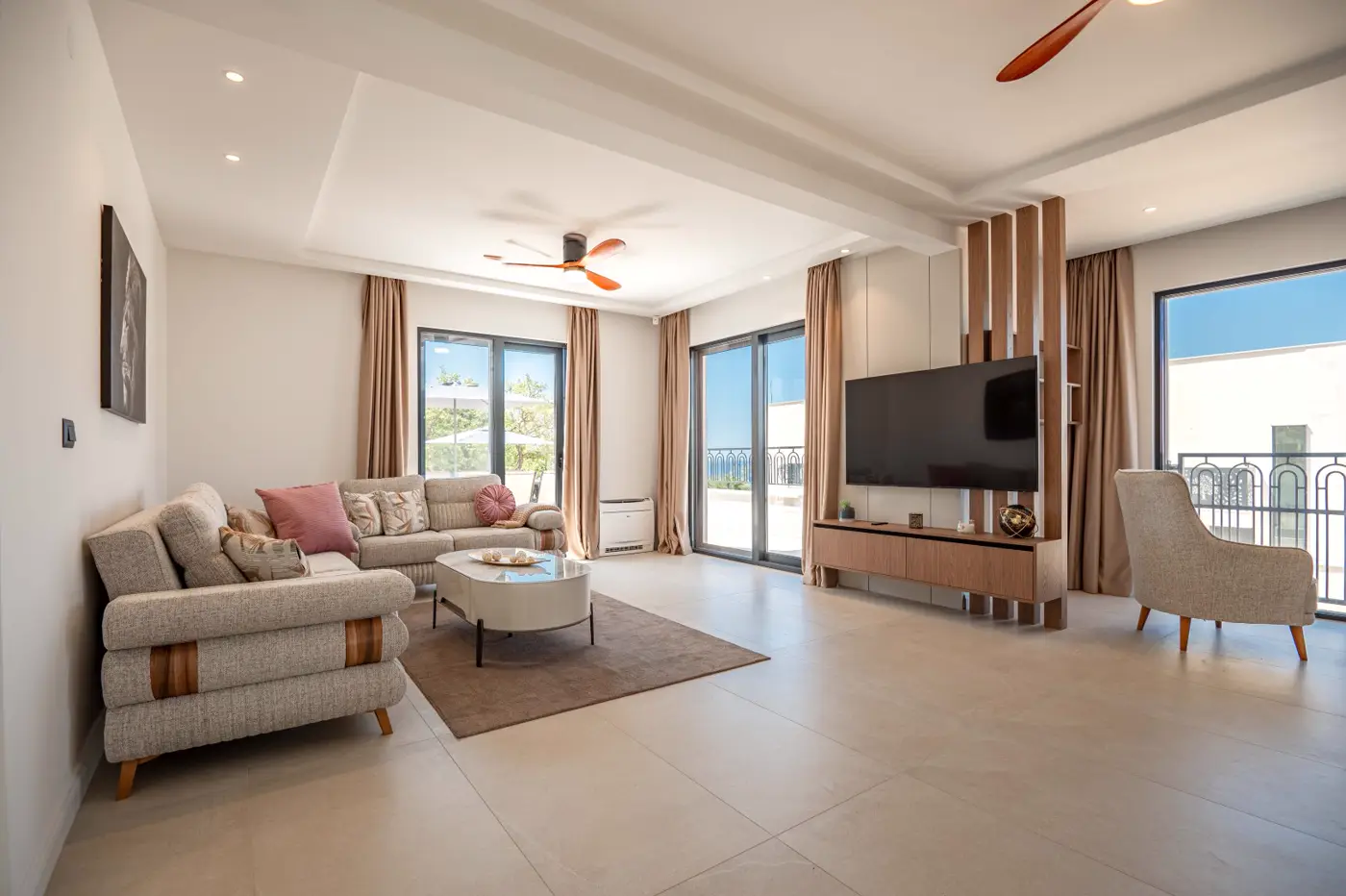09-46 New furnished villa with pool, Reževići, Budva