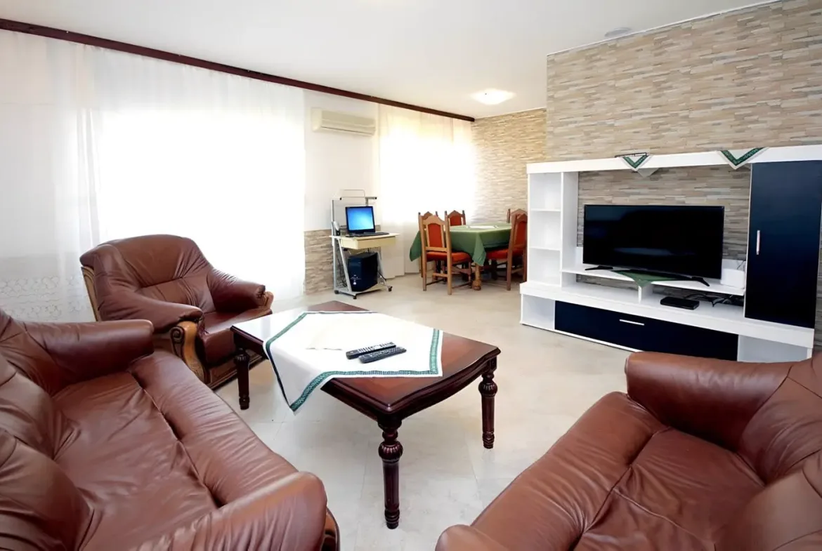 Villa with swimming pool on a plot of 1200m2, Katun Reževići, Budva