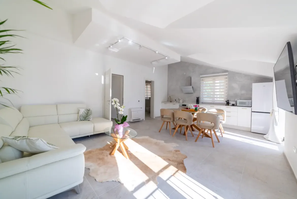 Three-story villa on the first line to the sea, available for rent, Lepetane, Tivat