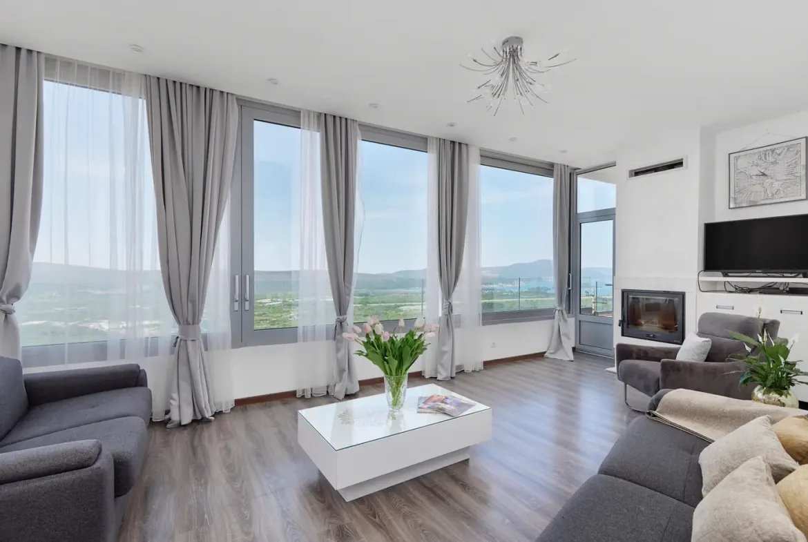 Three-room villa with pool and sea view, Kavač, Kotor