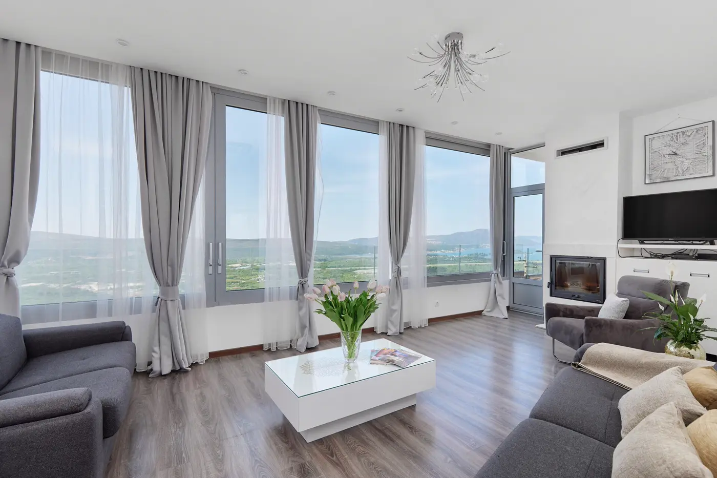 Three-room villa with pool and sea view, Kavač, Kotor