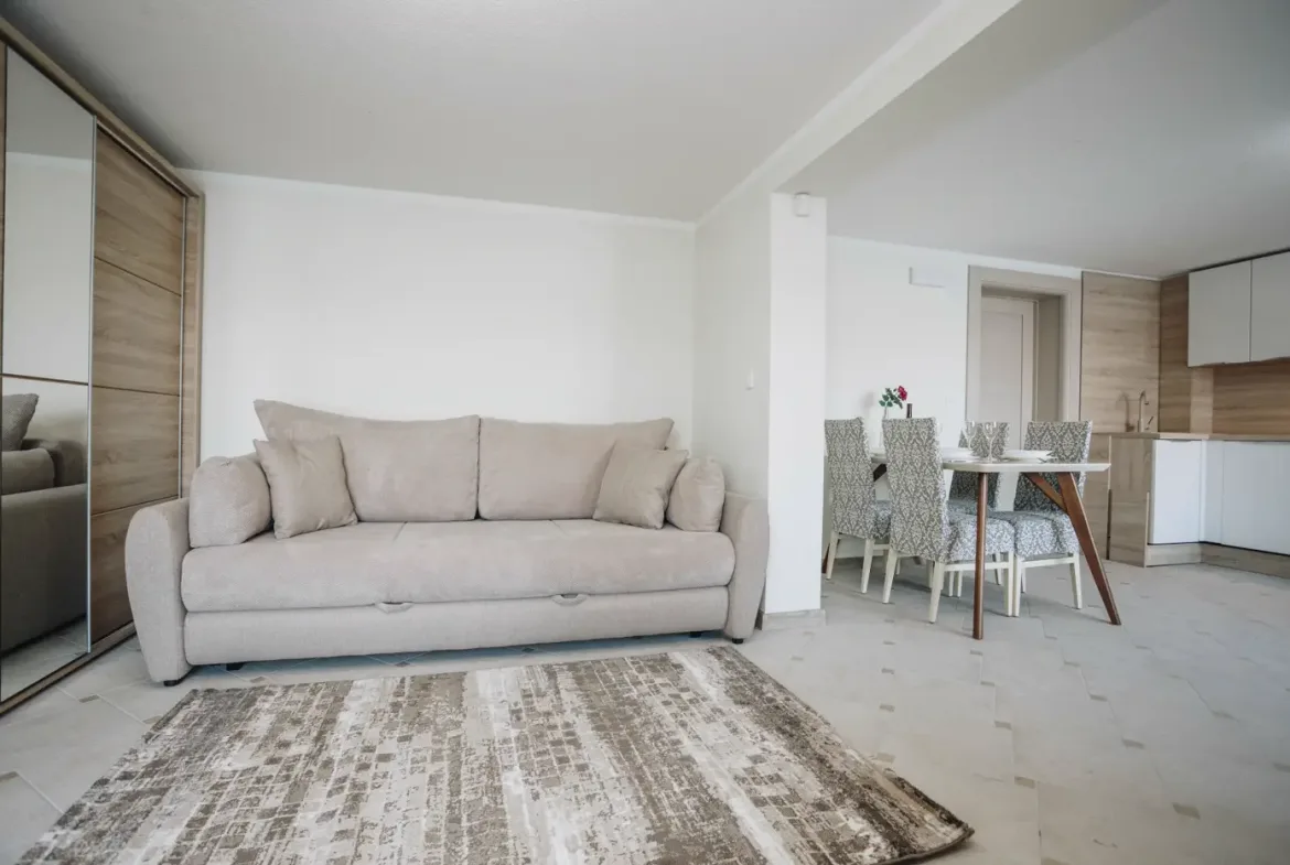 New villa with 3 apartments on the first line to the sea, Tivat, Krašići