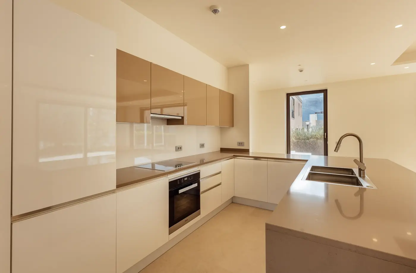 Villa with jacuzzi on the roof terrace, Portonovi Village Residences, Herceg Novi