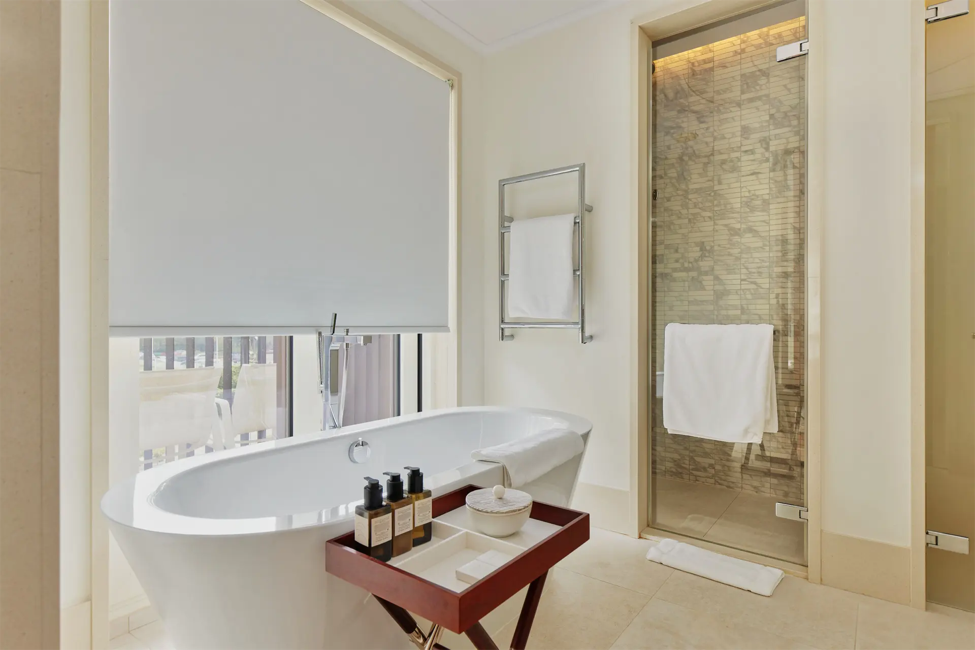 09857f2c-3ef6-4488-9194-6e14d3ed10f6 Three-bedroom apartment at Aqua residence available for sale