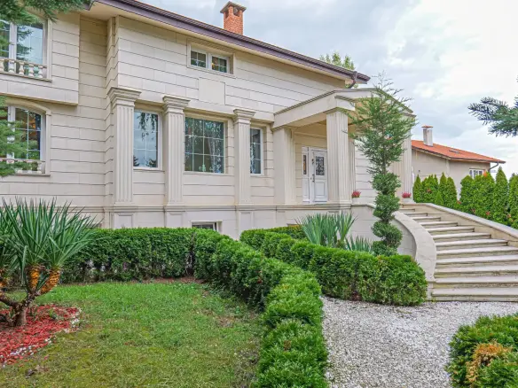 Aristocratic house in the metropolitan district of Boyana for sale
