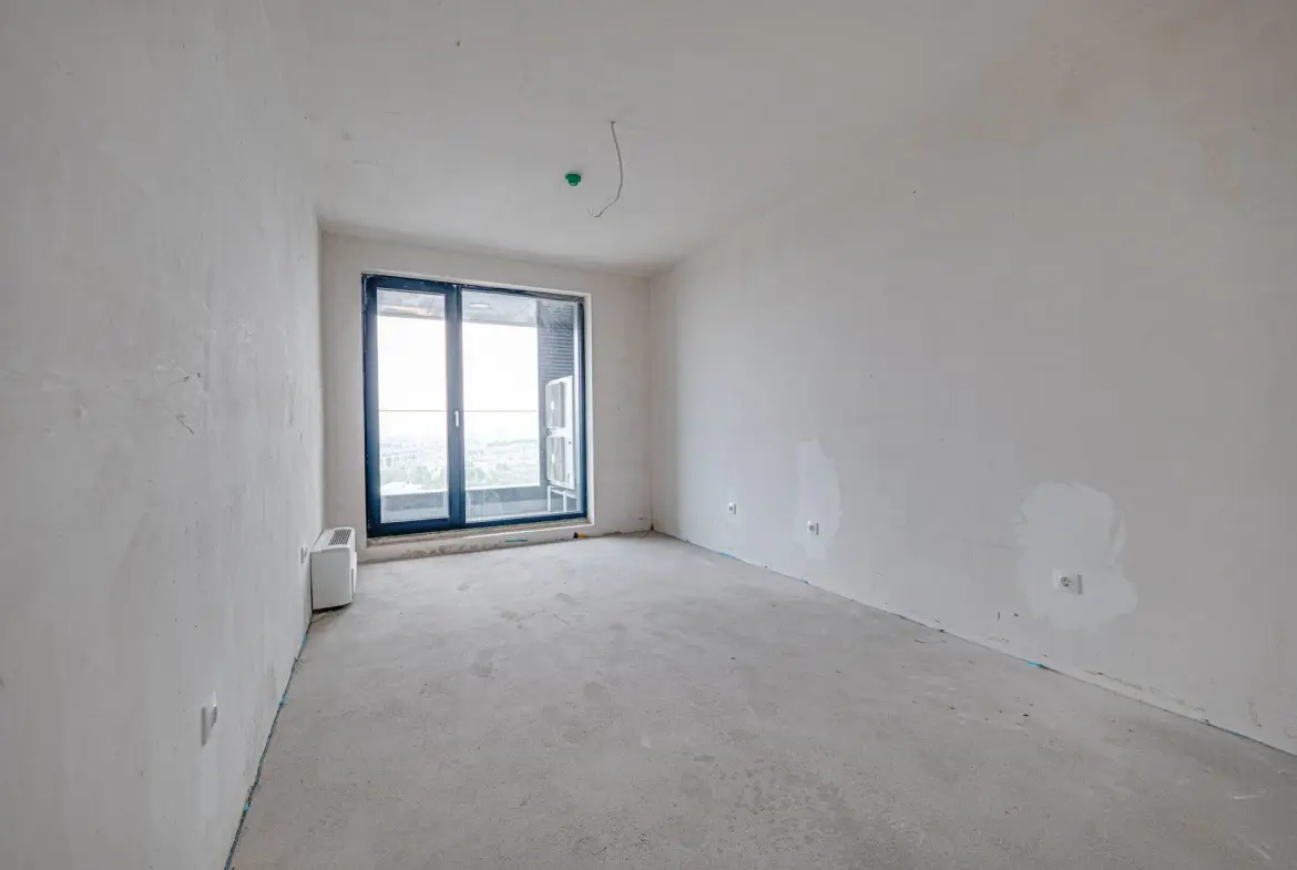 Three-room apartment in a modern new building next to MALL Paradise for sale
