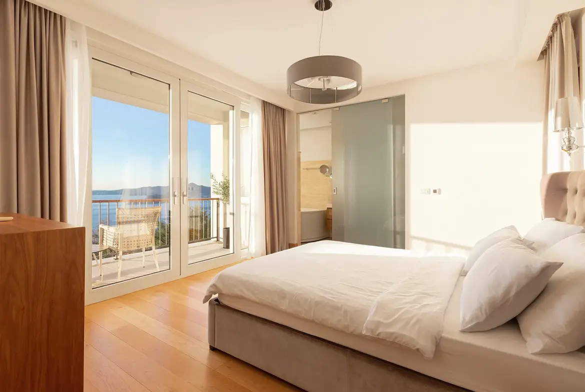 Elegant Villa with unobstructed sea views and a panorama of Sveti Stefan