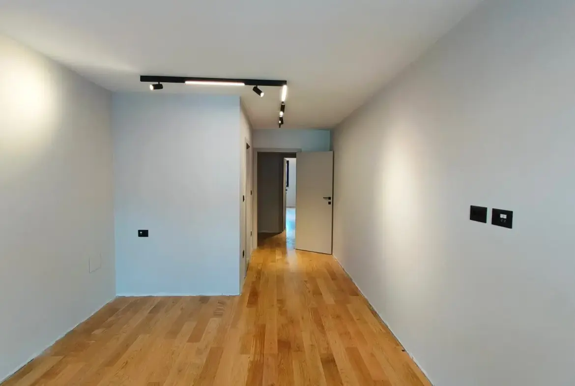 Spacious and fully furnished new apartment in the central part of Sofia