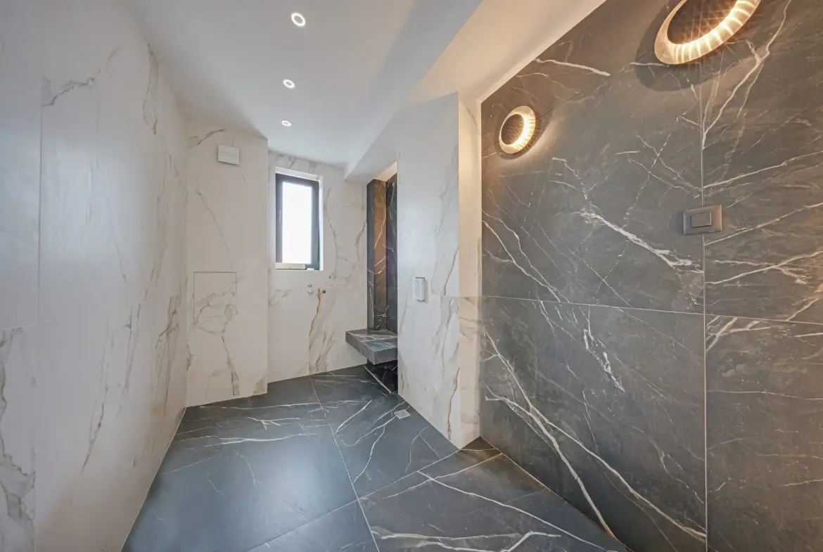 Spacious apartment with amazing views of the city in the Center for sale