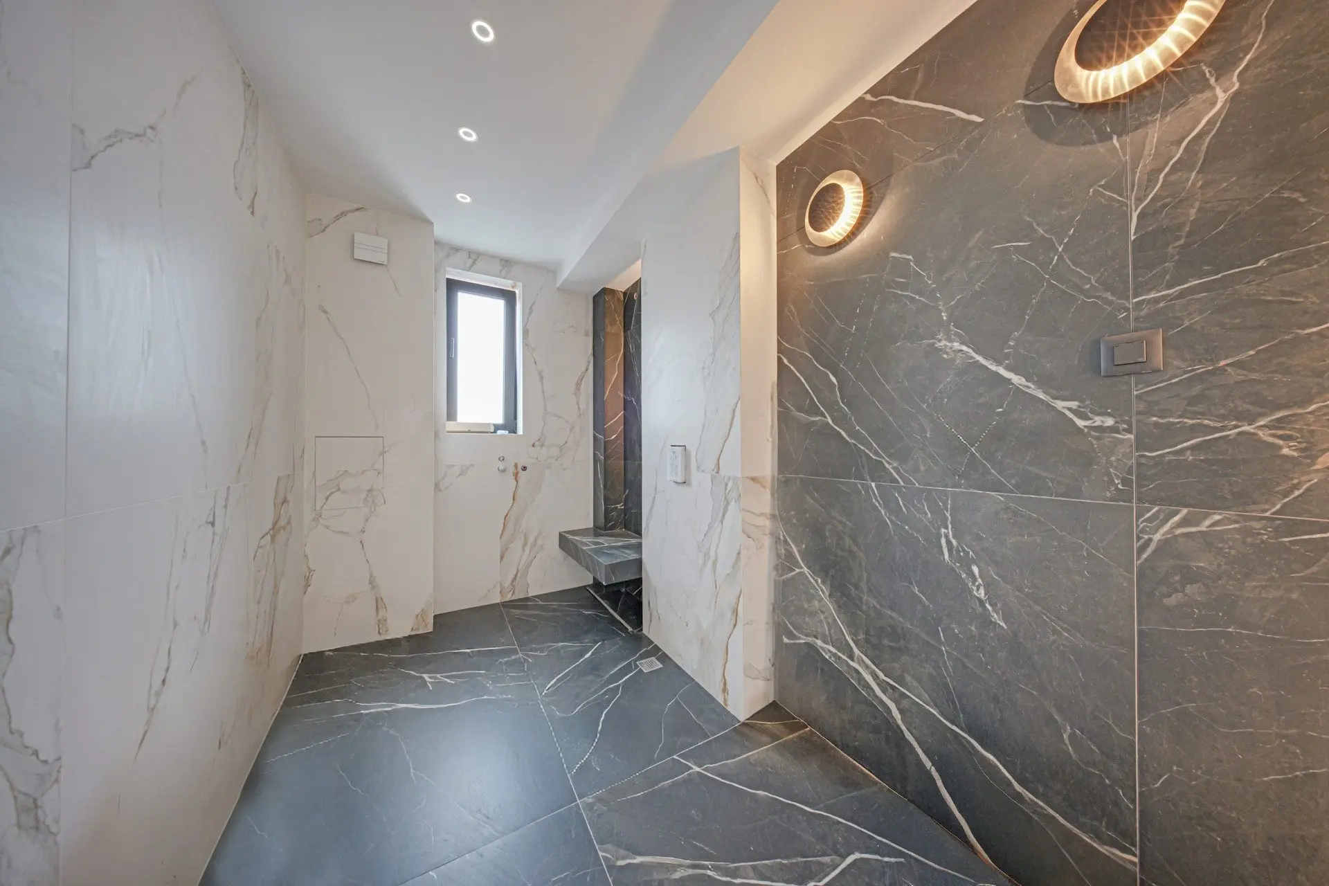Spacious apartment with amazing views of the city in the Center for sale