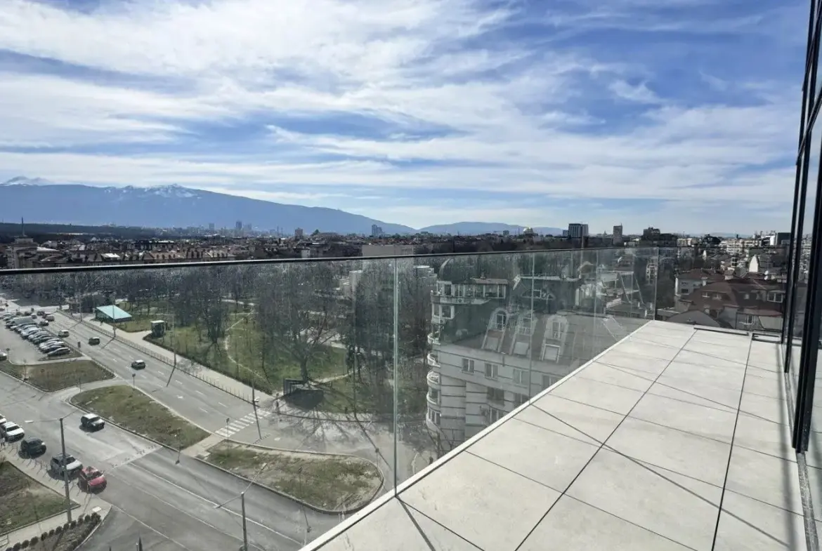 Maisonette in a luxury complex near a park for sale
