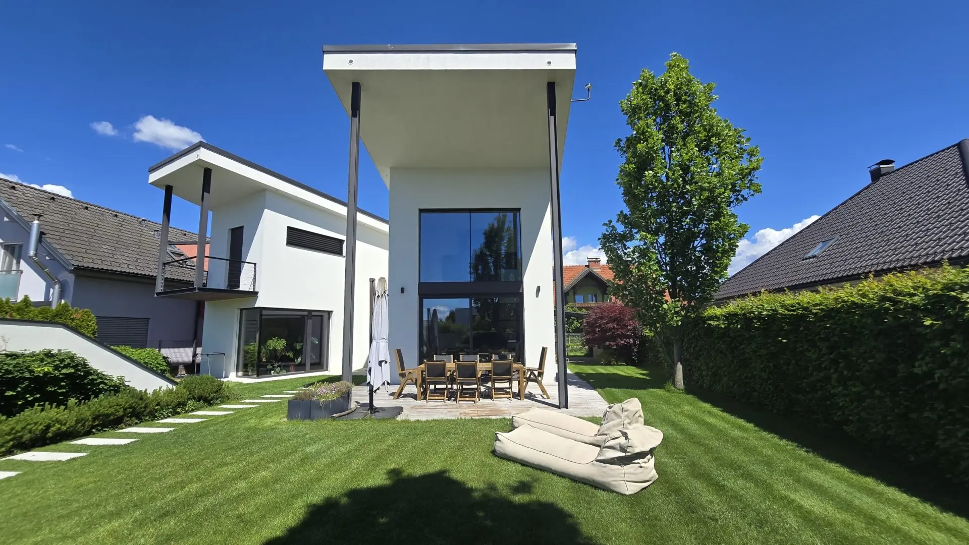 1-1 Ljubljana surroundings – Modern and Energy-Efficient Home with Unique “V”-Shaped Architecture