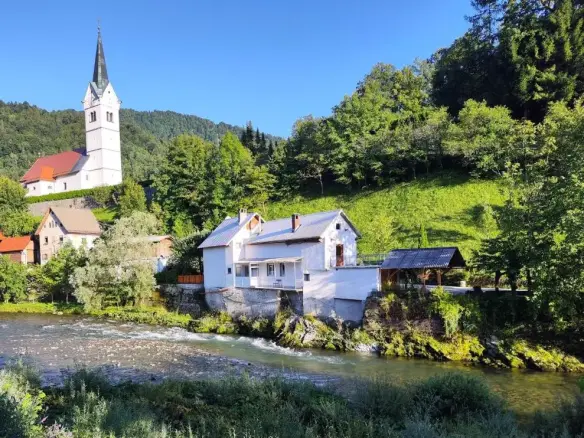 Idrija Area – Charming Riverside House