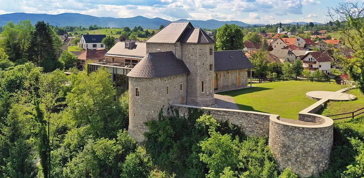 Vinica Castle – Fully renovated Castle with views, river, unique opportunity