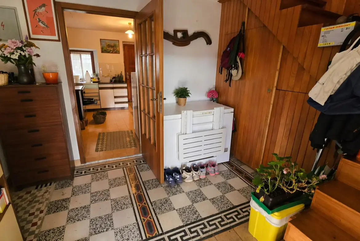 Idrija Area – Beautiful Estate Above Spodnja Idrija