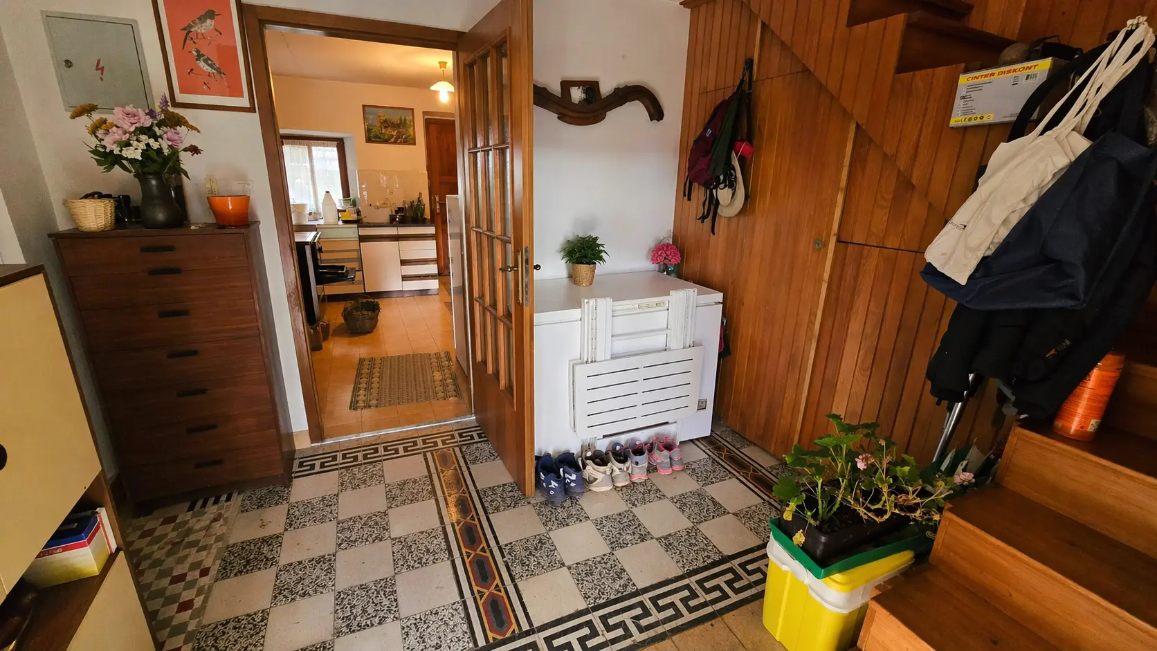 10-1-2 Idrija Area – Beautiful Estate Above Spodnja Idrija