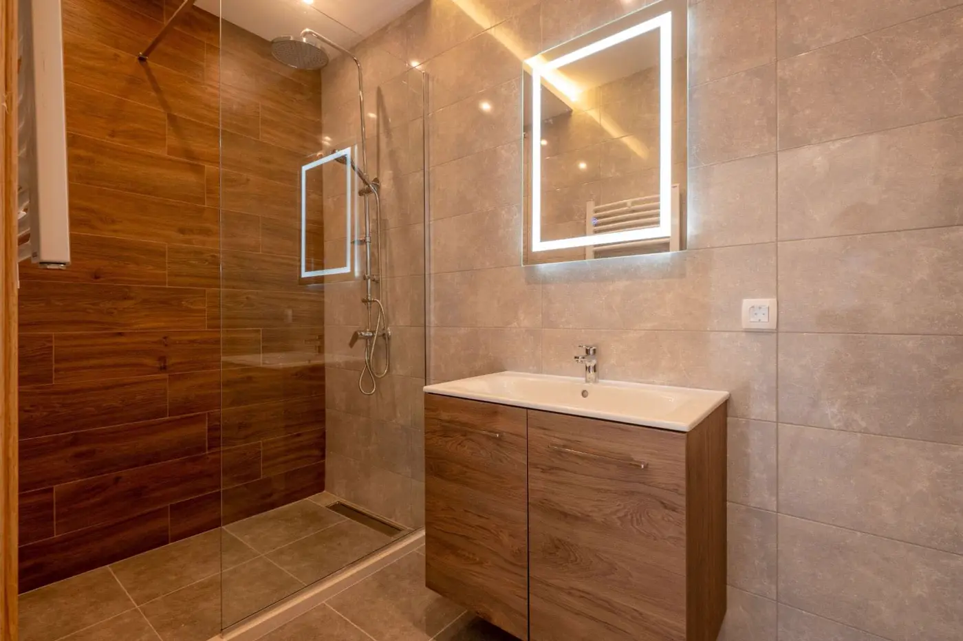 10-101 Newly built villa with pool and sea view, Krašići, Tivat