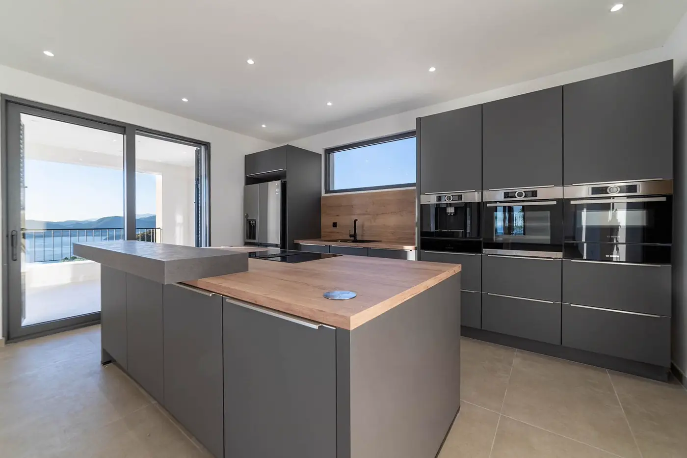 New villa with 4 bedrooms and panoramic sea view, Blizikuće, Budva