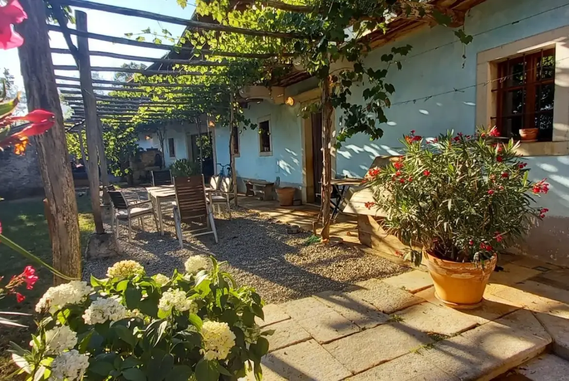 Karst – Exceptional Stone Estate with a Traditional Courtyard Surrounded by Nature