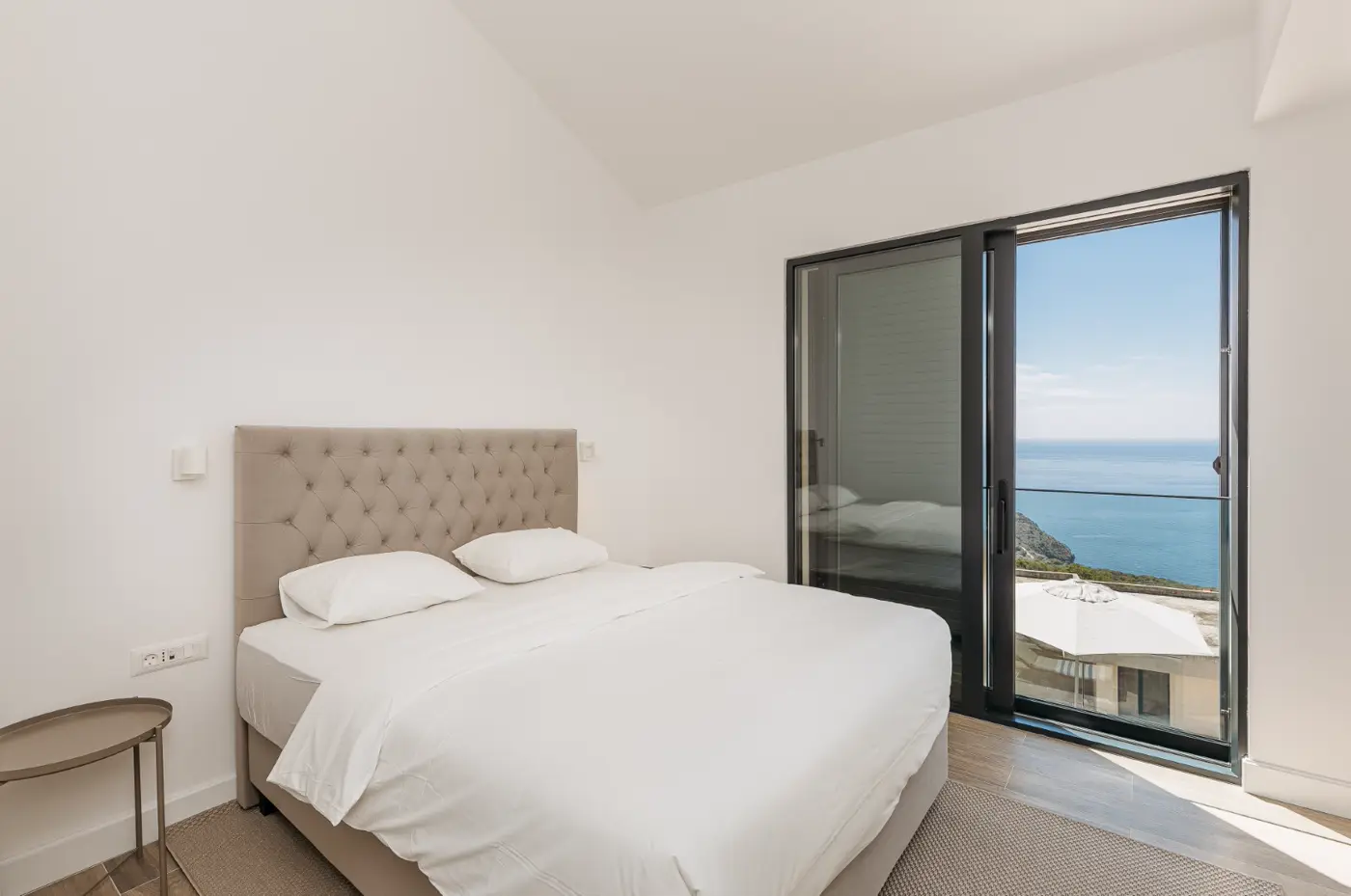 Contemporary villa with pool and open sea view, Blizikuce, Budva