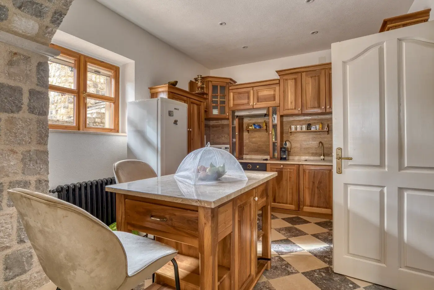 Stone villa with a large urbanized plot and swimming pool, Reževići, Budva
