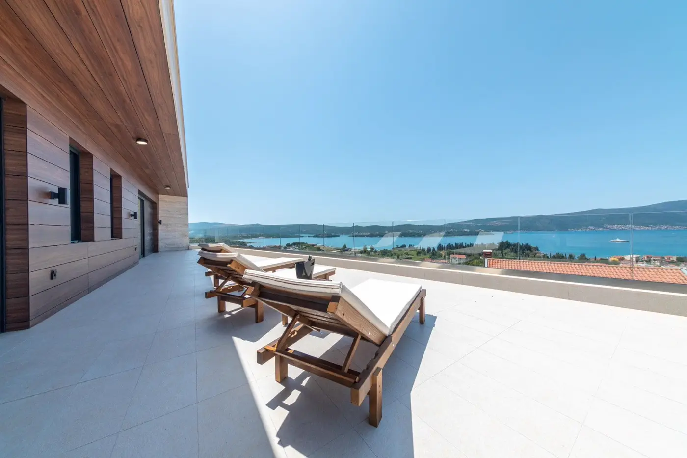 Exclusive contemporary villa with sea view, Maritsi, Tivat
