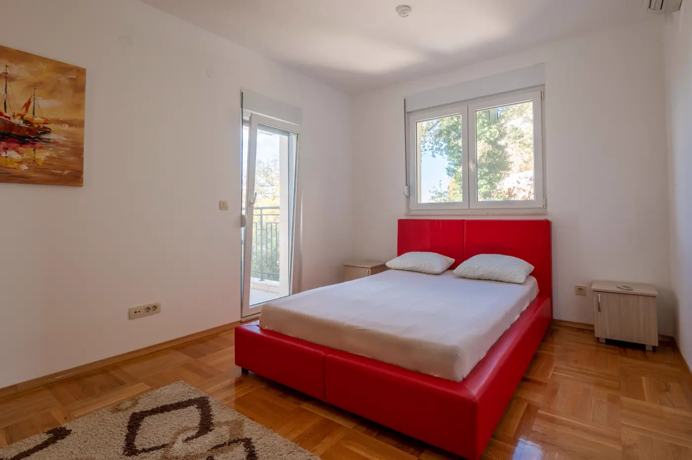 10-64 Villa with 4 bedrooms in the second row to the sea, Perazića Do, Budva