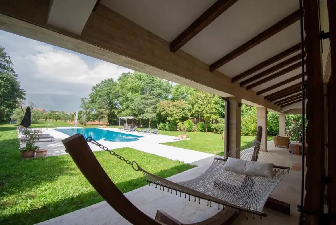 Luxury family villa with swimming pool and landscaped plot, Podgorica