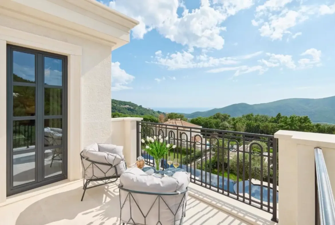 Exclusive complex of three villas with sea view, available for rent, Budva