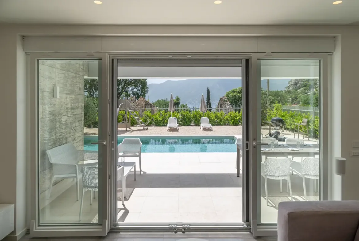 Family villa with pool and sea view, Orahovac, Kotor
