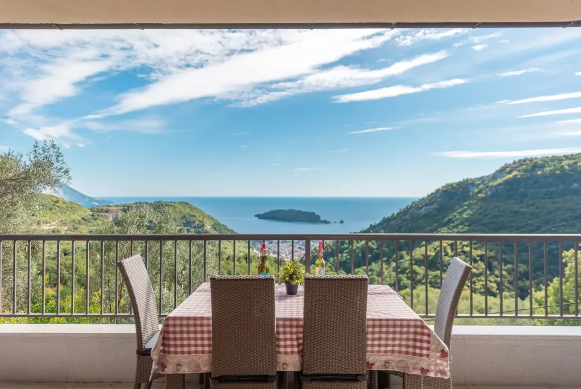 Stone villa with pool and panoramic sea view, Markovići, Budva