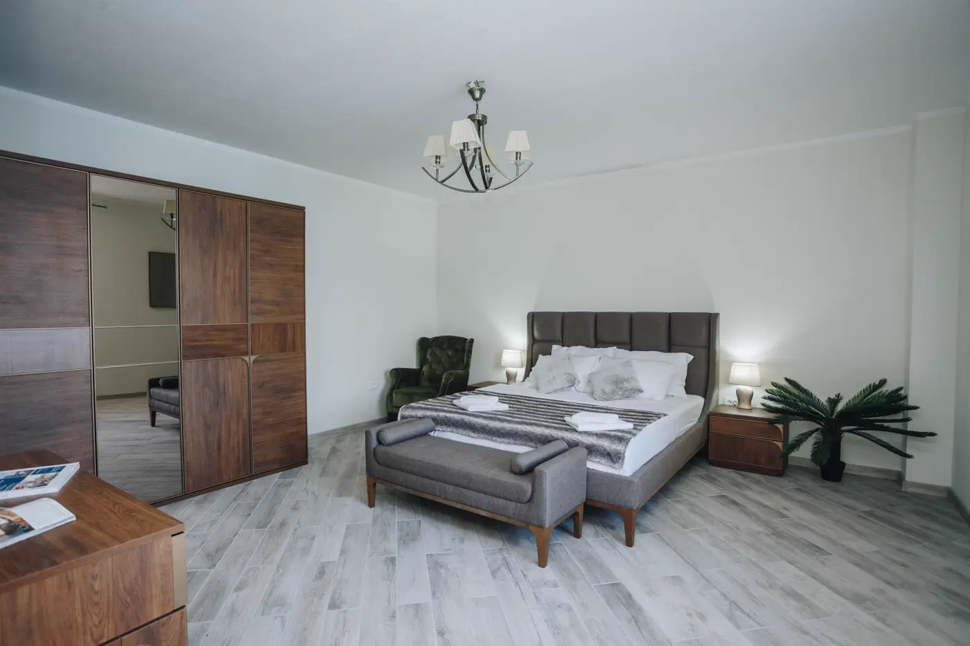 New villa with 3 apartments on the first line to the sea, Tivat, Krašići