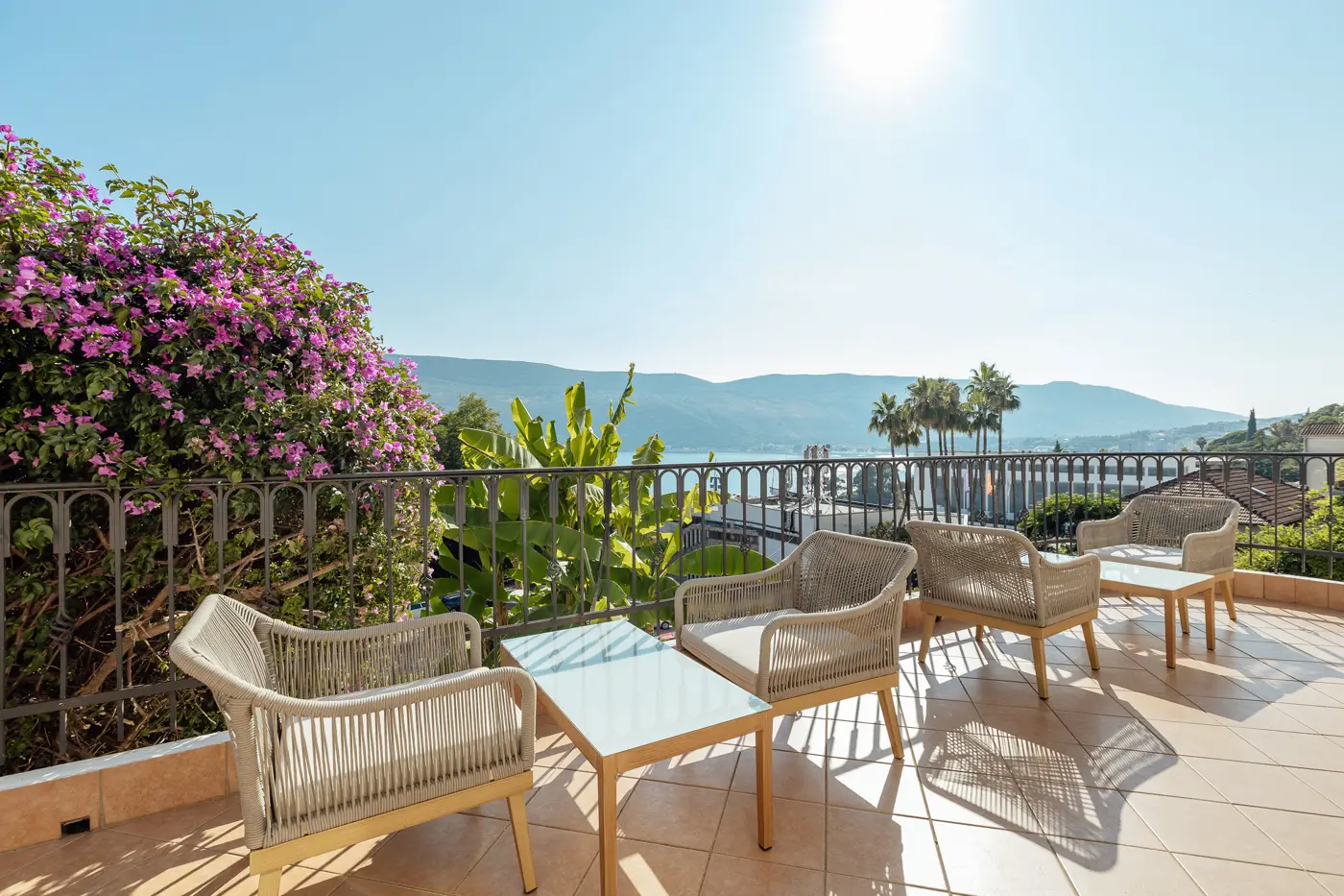 10-87 Exclusive villa with private pool and sea view, Herceg Novi