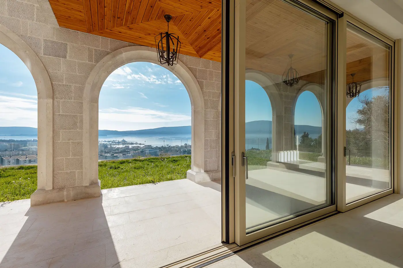 A unique villa with a panoramic view of the sea and Porto Montenegro, Tivat